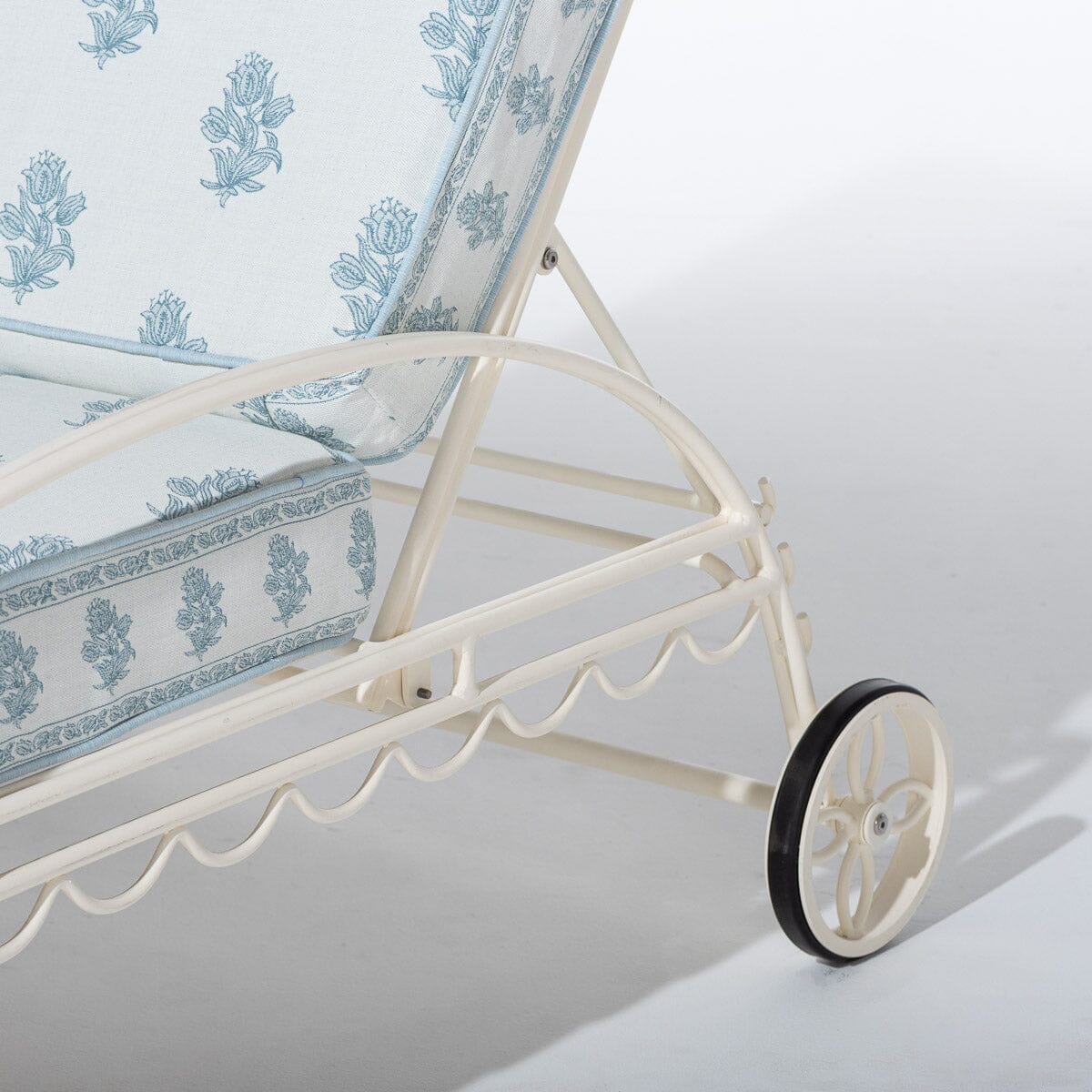 The Al Fresco Sun Lounger by Amanda Lindroth