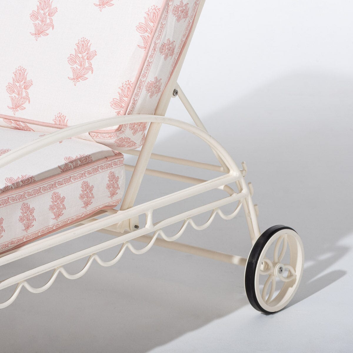 The Al Fresco Sun Lounger by Amanda Lindroth