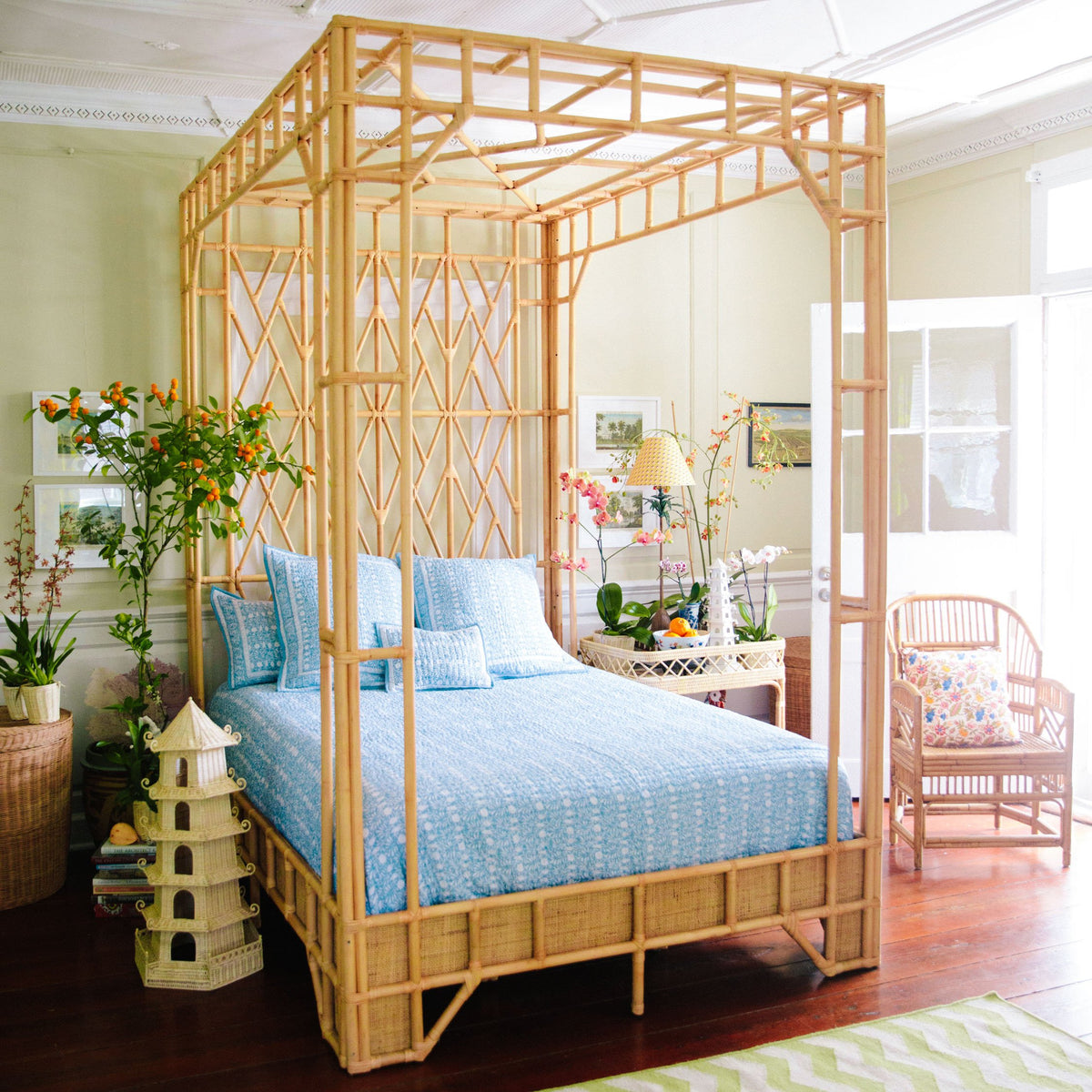 Paradise Canopy Bed