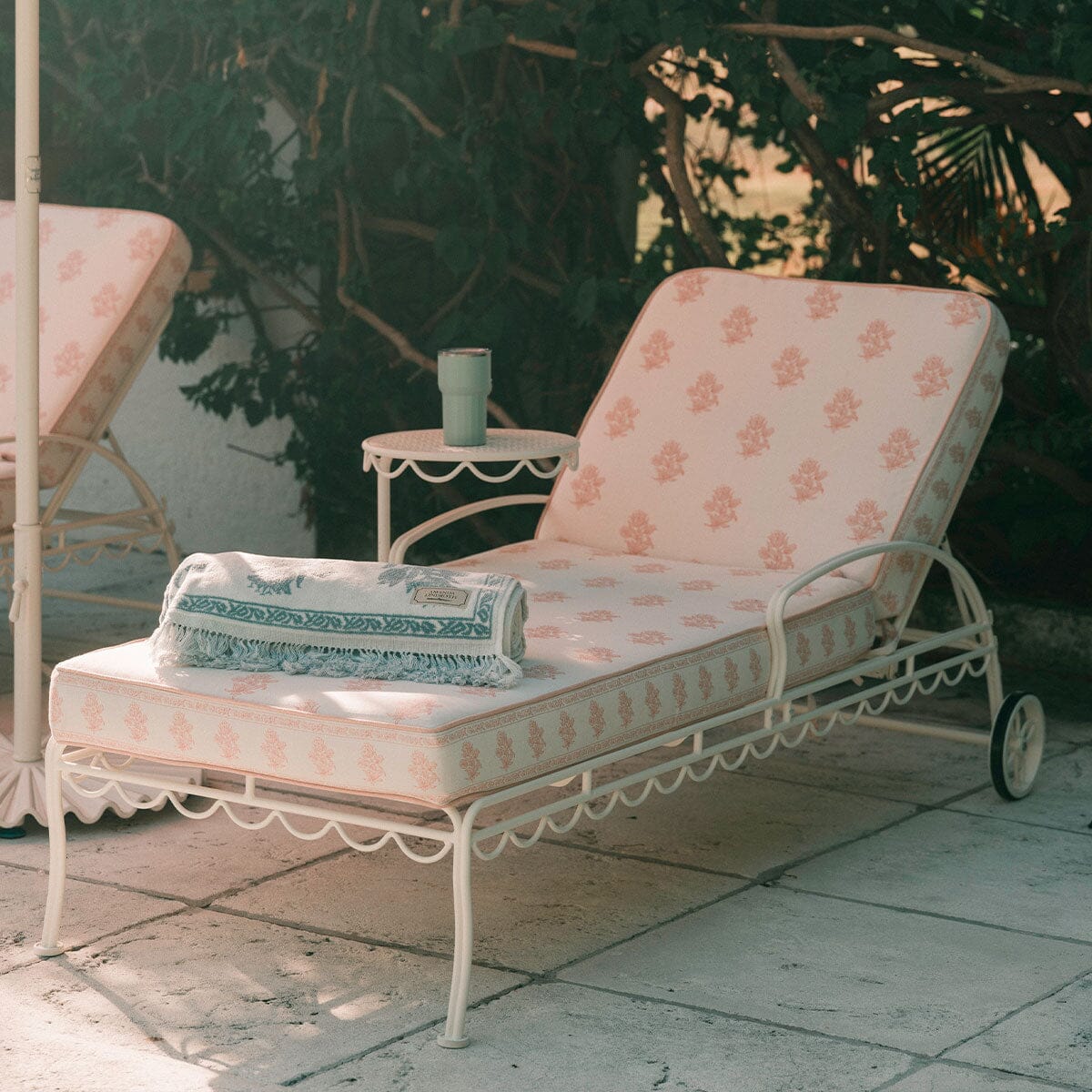 The Al Fresco Sun Lounger by Amanda Lindroth