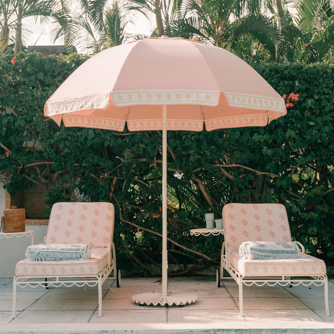 The Al Fresco Sun Lounger by Amanda Lindroth